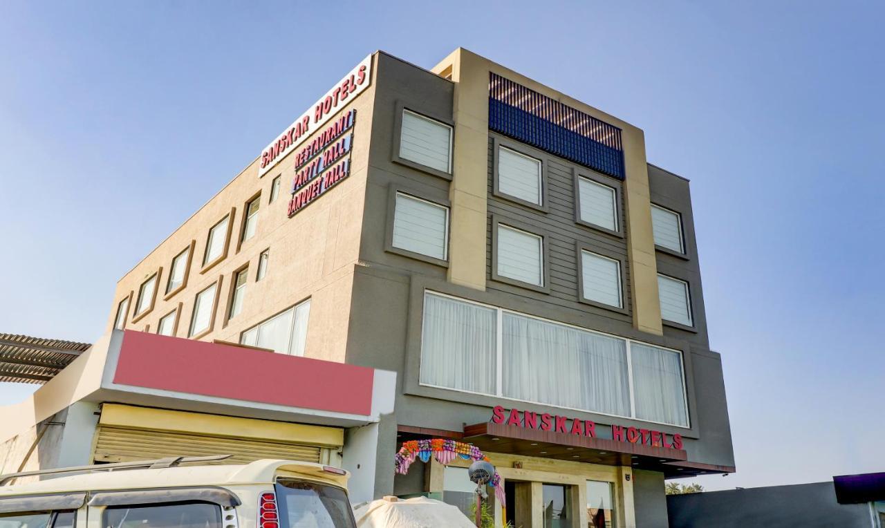 Sanskar Hotel Jaipur Bagian luar foto