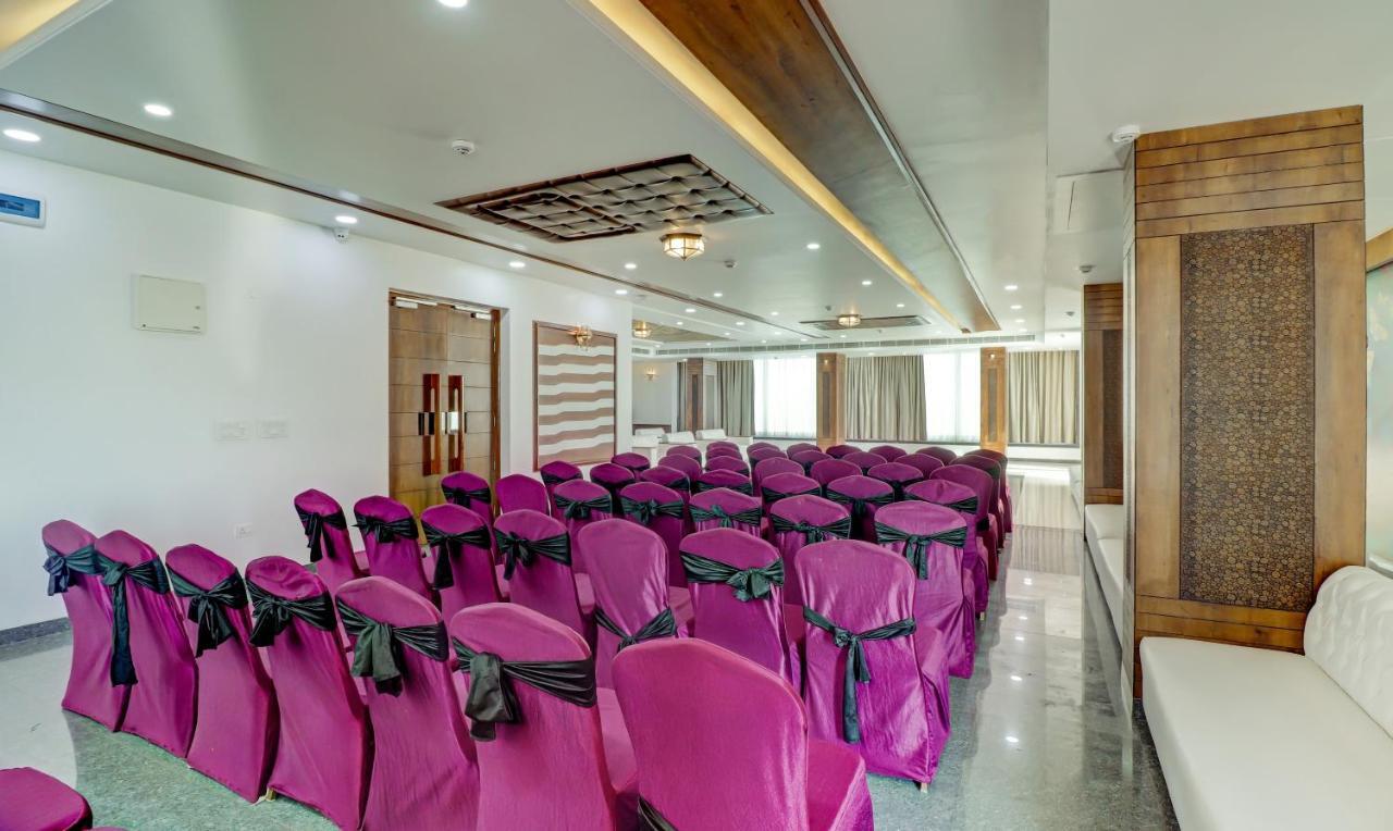 Sanskar Hotel Jaipur Bagian luar foto