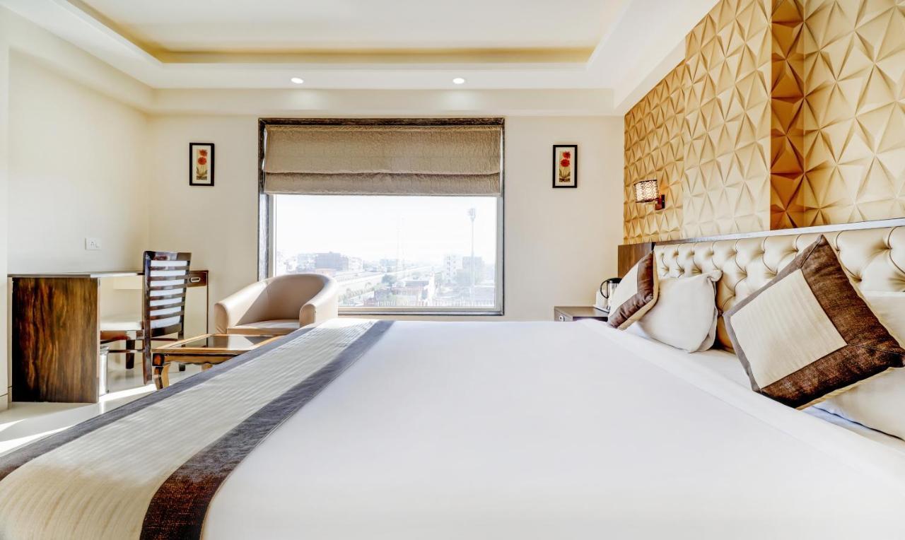 Sanskar Hotel Jaipur Bagian luar foto