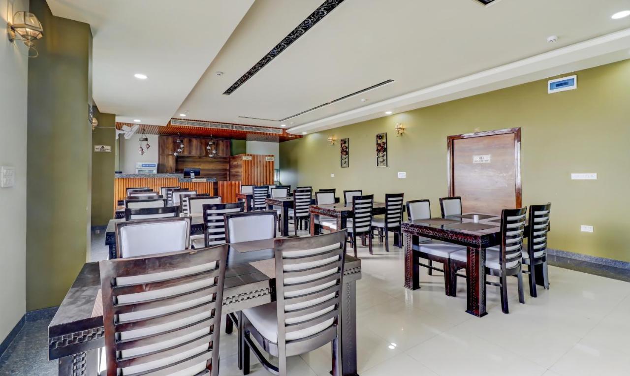 Sanskar Hotel Jaipur Bagian luar foto