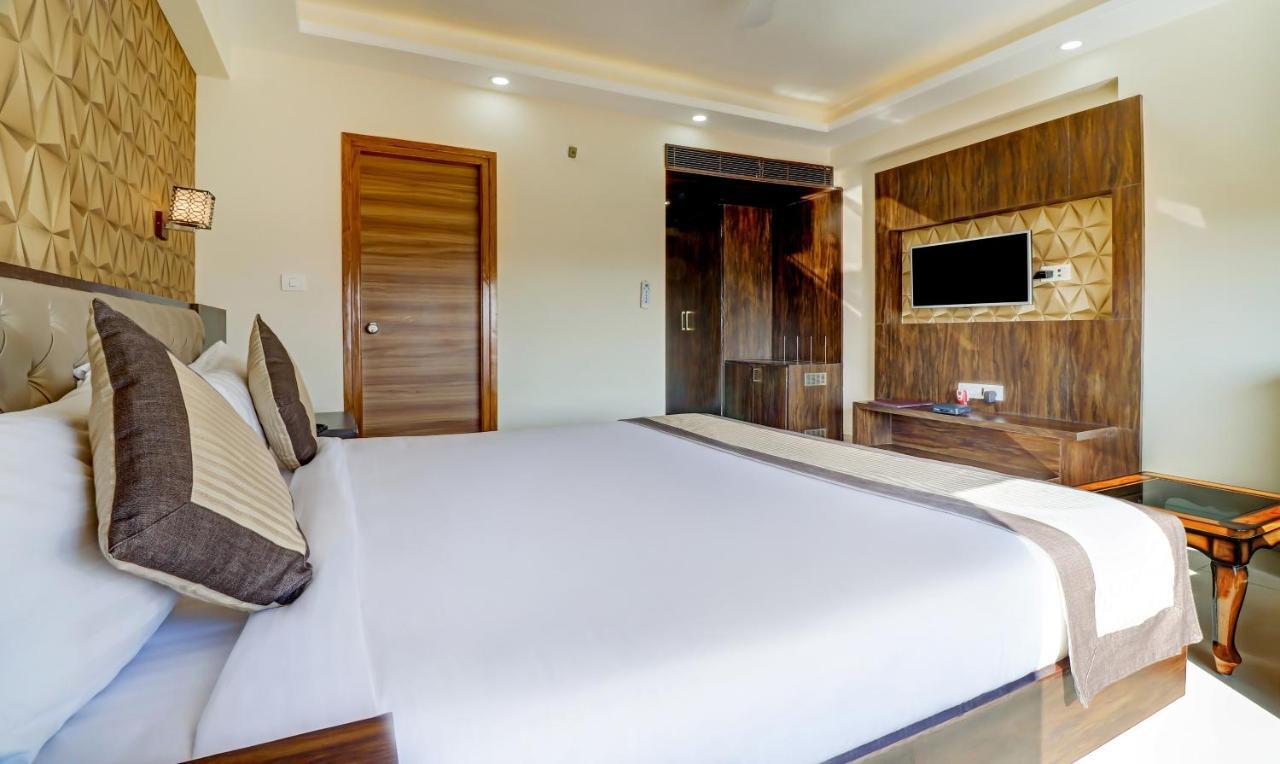 Sanskar Hotel Jaipur Bagian luar foto